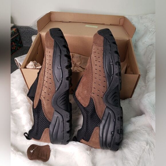 NIB Redhead xtr trainer II Size 8M - Picture 4 of 7